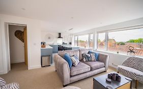 'The View' Penthouse Apartment Number Four Lees Terrace